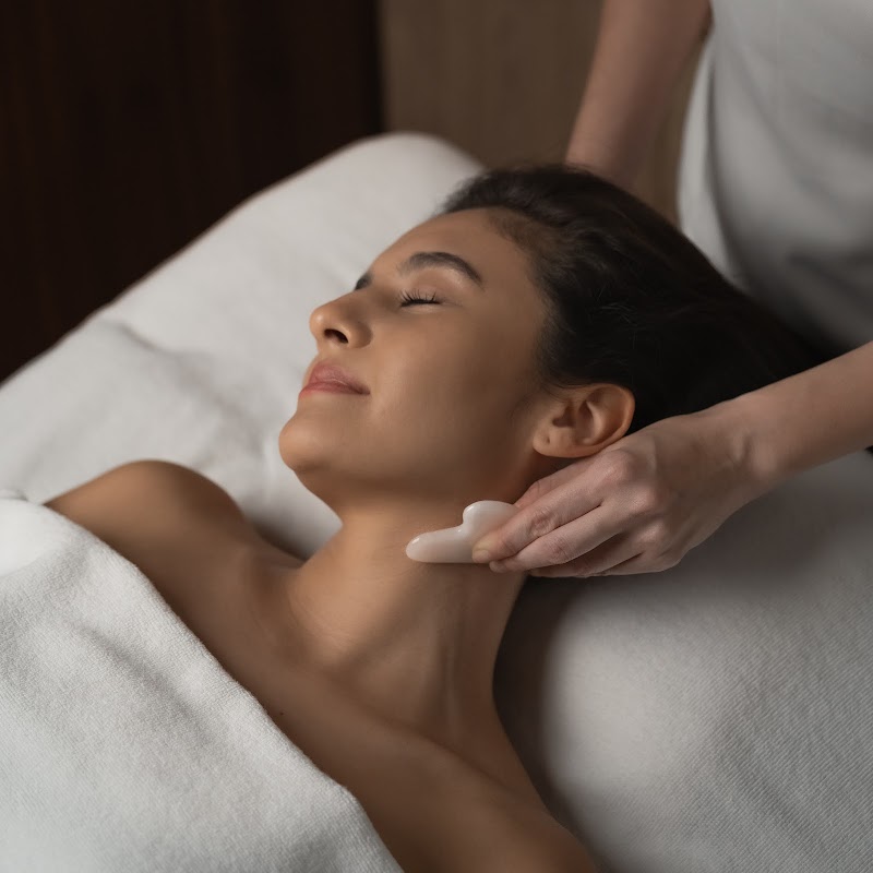 Amore Define photo 2