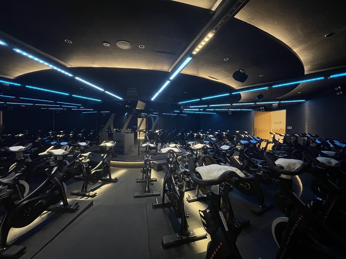 ALLY Singapore - Cross Street