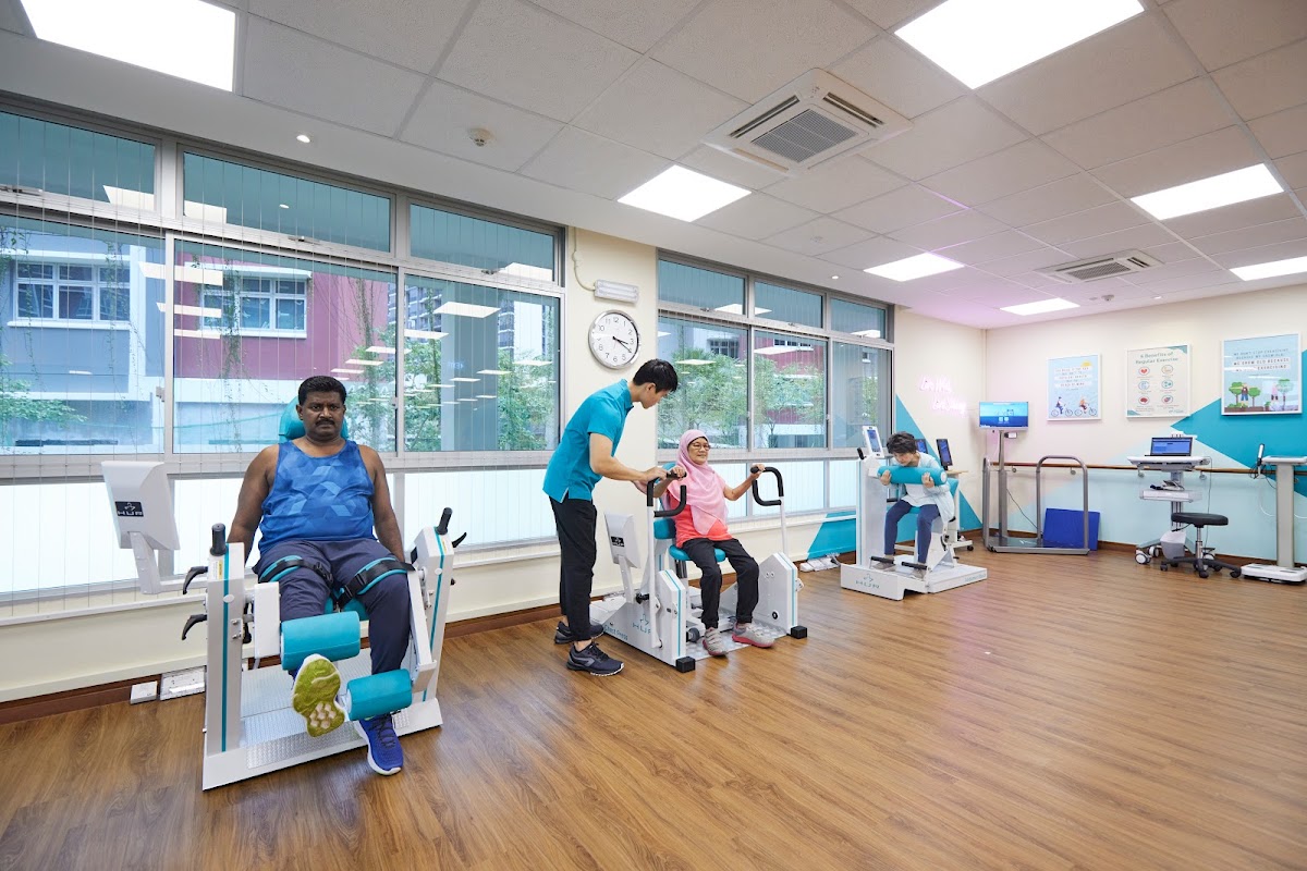 Senior Gym | Fitness Classes @ NTUC Health Active Ageing Centre (Care) (Bukit Batok West)