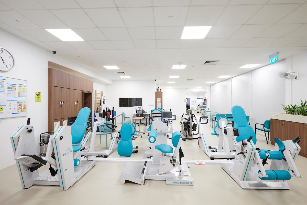 Senior Gym | Fitness Classes @ NTUC Health Active Ageing Centre (Care) (Kampung Admiralty)
