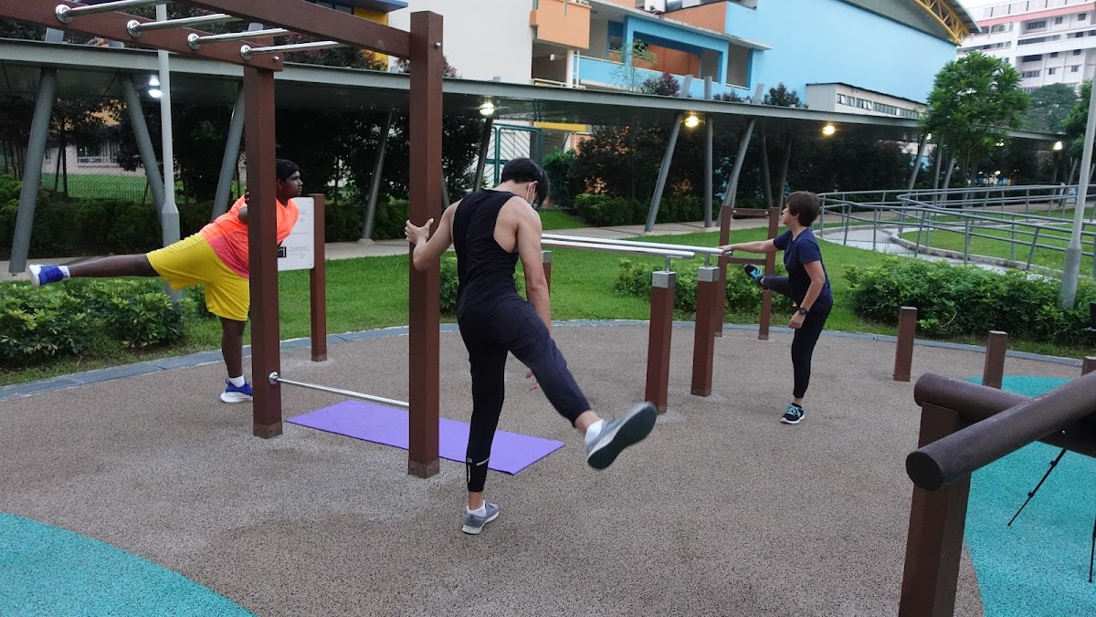 The District Training | Calisthenics & Yoga Classes @ Bukit Batok Sky Peak